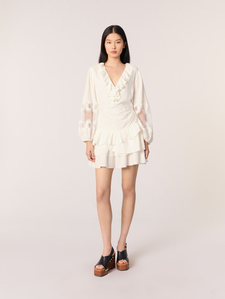 Robe à volants et manches brodées