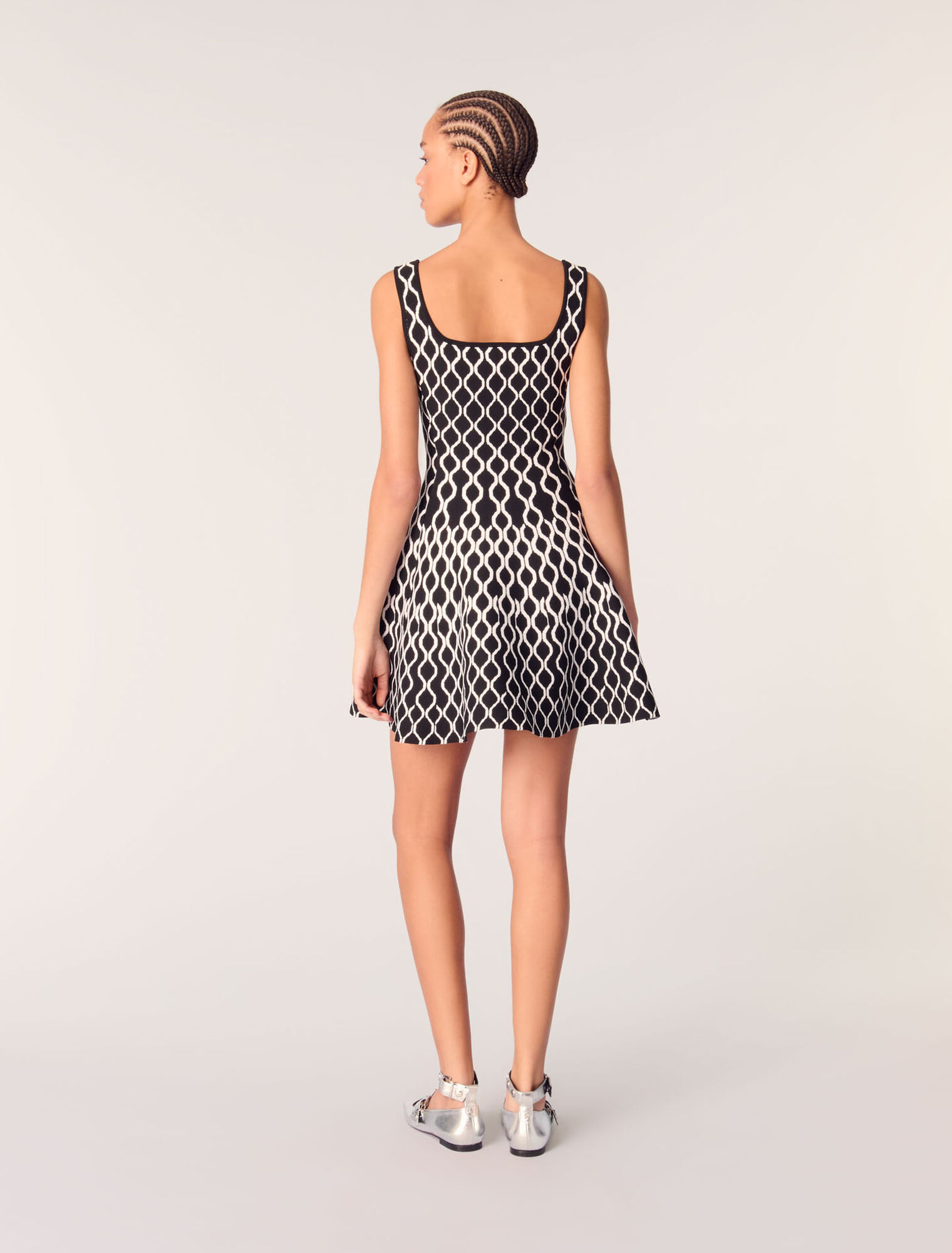 Robe courte en maille jacquard